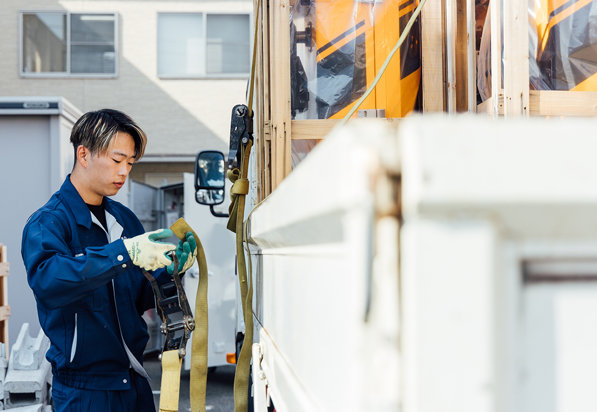 《保全業務》<br />
設備の異常をいち早く察知し、安全安定輸送をささえる