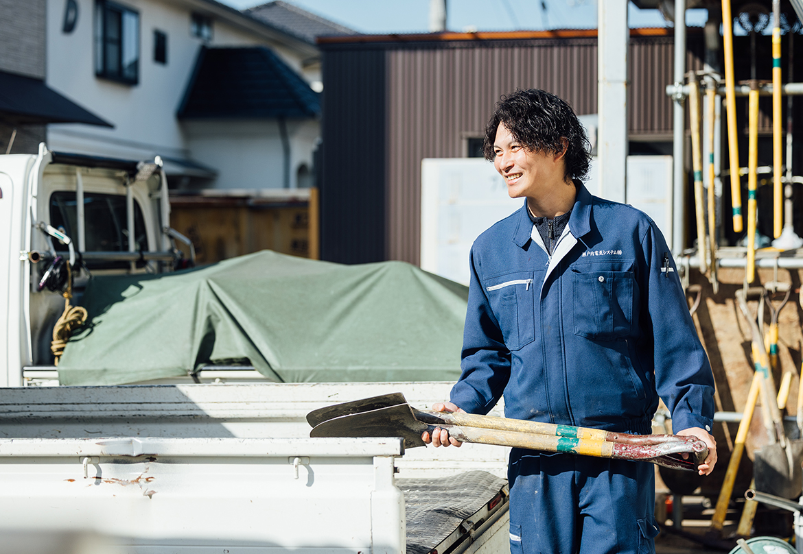 一般的な電気工事とは一線を画す、<br />
特殊で専門性の高い、鉄道電気設備の世界