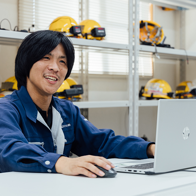 《働きやすさ》年間休日120日以上！長期休暇は10連休も